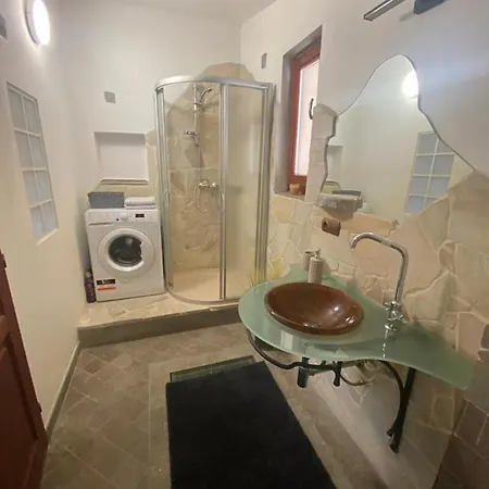 Lucia - 6 Apartamento