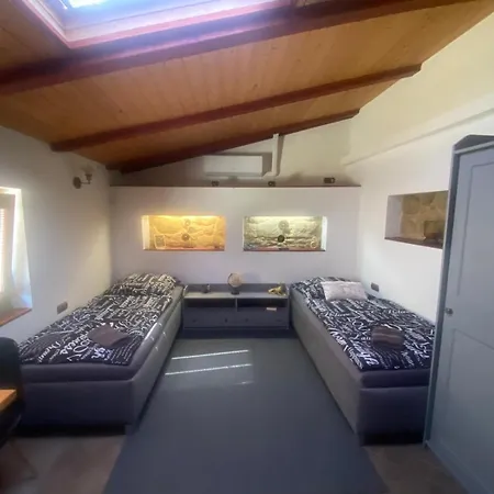 Lucia - 6 Apartamento